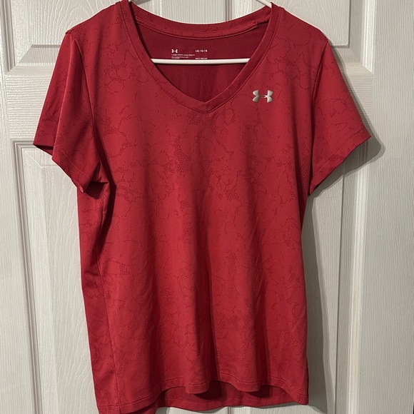 Under Armour Women's Red Short Sleeve Tee - Picture 1 of 4